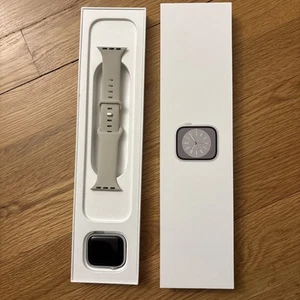 Apple Watch Series 8 (GPS) 41mm Aluminum Case with Apple Band - Zdjęcie 1 z 5