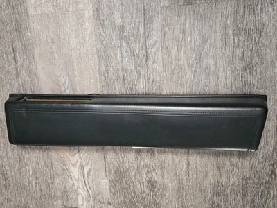 1992 Cadillac Coupe Deville RH Passenger Door Panel Black Arm Rest Foto 1 de 4