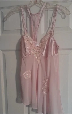 Babydoll vintage de encaje satinado rosa Frederick’s of Hollywood - gasa transparente, nuevo sin etiquetas, S Foto 1 de 3
