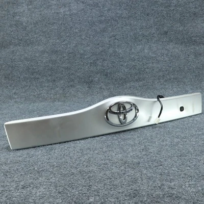 04-09 Toyota Prius puerta trasera escotilla elevadora manija PLATA 1C0 CON BOTÓN DE BLOQUEO OEM Foto 1 de 4