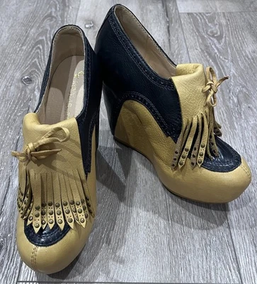 Koolaburra Heels Tan / Black Platform Fringe Wedge Women's Size 7 Y2K Style - Image 1 of 4