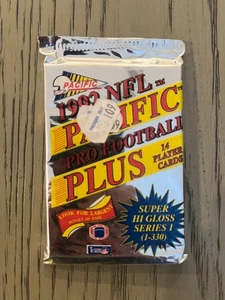 1992 Pacific Plus Series 1 Sealed Football Pack - Picture 1 of 2