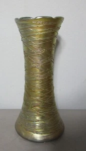 Tall 9" Antique DURAND (American) Iridized & Threaded Art Glass Vase, circa 1910 - Picture 1 of 9