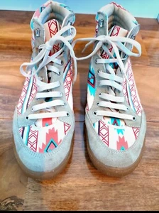 Topshop Women's High top Aztec Pattern Sneakers Size 7 Pre-owned - Picture 1 of 8