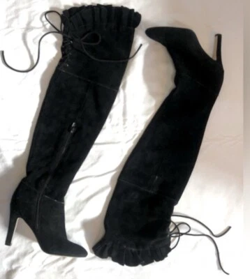 Daga Kelsi, Bota Sophia, SEXY ¡Gamuza Negra Sobre la Rodilla! 8,5 US/39 EU NUEVO en Caja Foto 1 de 4