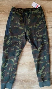 Nike Sportswear Tech Fleece Boys Camo Joggers Size L Sweatpants FN9120-010 NWT - Picture 1 of 7