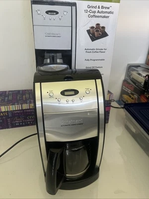 Cafetera automática Cuisinart Grind & Brew 12 tazas modelo DGB-550BK- Premium Foto 1 de 4