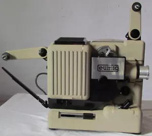Filmprojektor EUMIG P8 phonomatik "novo" - mit Anleitung (französisch) - Bild 1 von 9