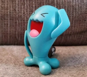 Pokemon laughing Wobbuffet Battle Figure Articulated 2018 WTC 2.75" - Picture 1 of 3