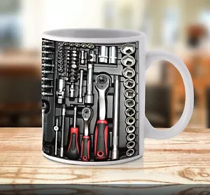 Tasse Mug Fête des Pères Boîte à Outils Mécanicien Drôle Nouveauté Cadeau Anniversaire Lui Papa - Photo 1 sur 4