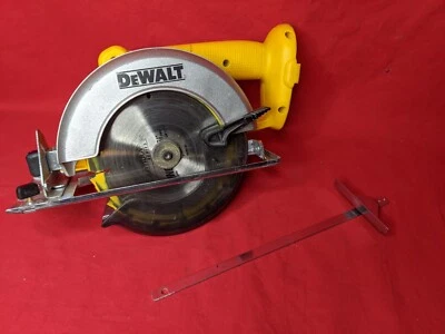 DeWalt DW939 18V 6 1/2 inch Circular Saw Bare Tool Tested Works! - Image 1 of 4