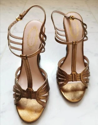 ¡Excelente estado! Zapatos de cuña Elie Tahari talla 11 Foto 1 de 3