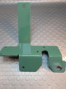 YANMAR EXCAVATOR PART - SUPPORT GYROPHARE 172AYA-68620A - Picture 1 of 3