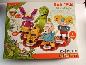 Nostalgic Nickelodeon 90s Brick Building Set 833 Pieces NEW - Picture 1 of 2