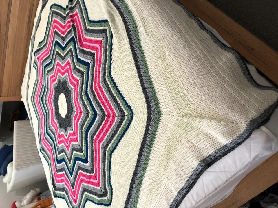 Crochet Pattern Ten Point Star Square Rug/blanket/throw (UK or US version)  - Image 1 of 4