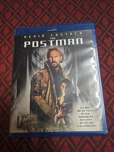 The Postman Blu-ray Kevin Costner, Will Patton, Larenz Tate VG Condition - Foto 1 di 4