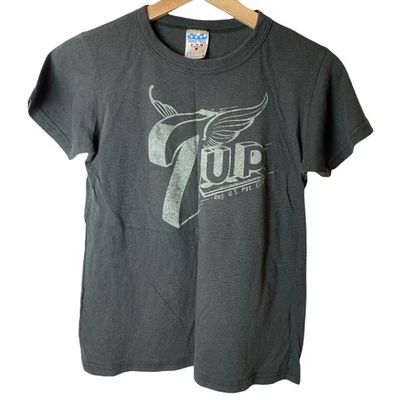 Camiseta Vintage Junk Food Delia Preta Manga Curta 7 UP Meninas Tamanho XL - Imagem 1 de 4