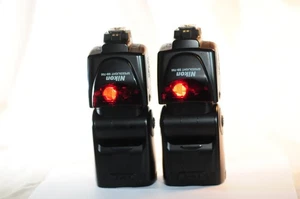 TWO 2 Nikon SB-700 Speedlight I D-TTL Flashes NOT WORKING parts repair NO RETURN - Picture 1 of 8