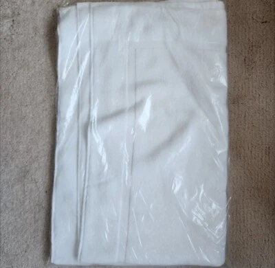 Alfombra de baño Cozy Earth Premium de felpa blanca algodón bambú viscosa Foto 1 de 3