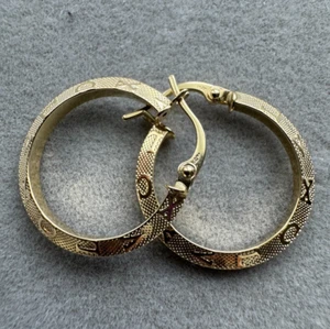 Real 18k Gold LV XC Hoop Earrings Roman Numerals Earrings 20 mm - Picture 1 of 6