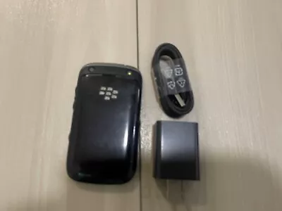 BlackBerry Curve 9320 - 512 MB - Black (Unlocked) (CA) - Image 1 of 2