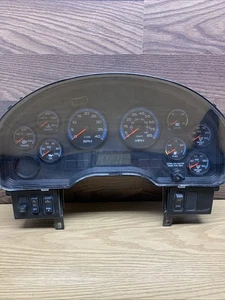 Cuadro de instrumentos International 108k 2010-2022 usado P#3868859C92 - Imagen 1 de 10