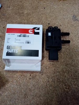 NEW Cummins 2871960 904-7127 Exhaust Gas PDF Differential Pressure Sensor - Image 1 of 4