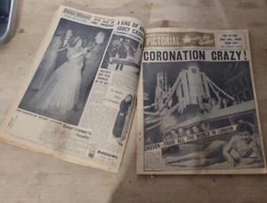 DAILY MIRROR CORONATION SOUVENIR, QUEEN ELIZABETH II (3rd June 1953) Royalty - Picture 1 of 5