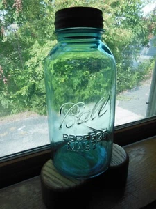 VINTAGE AQUA BLUE BALL PERFECT MASON HALF GALLON FRUIT JAR BALL ZINC LID #9_ - Picture 1 of 10