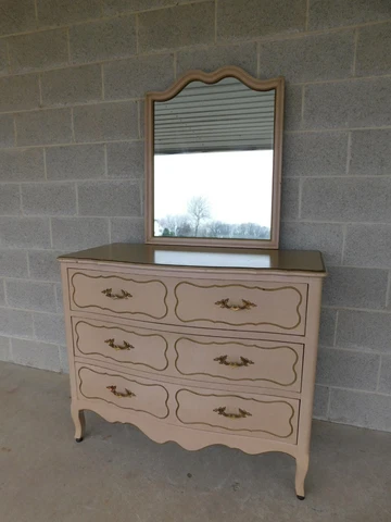 Drexel Parisienne Collection French Louis XV Style Dresser & Mirror Cover