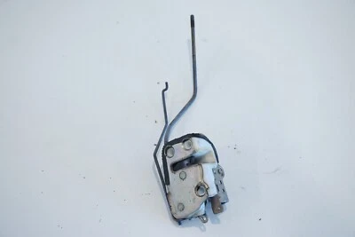 Honda Civic 1986-1987 hatchback lado del conductor pestillo de puerta manual (OEM) Foto 1 de 4