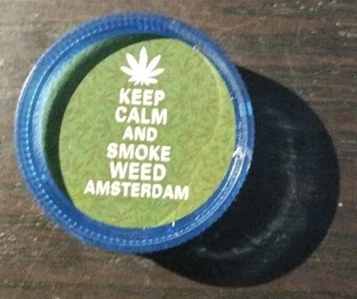 Grinder / Crusher / Gewürzmühle  - Motiv Keep Calm (Neu) (Blau) - Bild 1 von 3