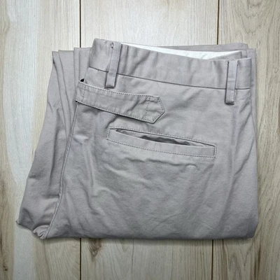 Pantalones chinos Armani Exchange calce recto para hombre talla 34x33 pantalones con hebilla trasera Foto 1 de 4