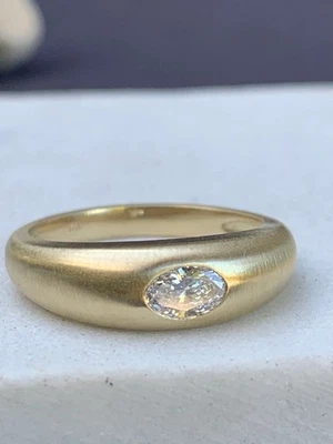 .0.28 CTs  Natural Diamond Oval Cut Dome Ring 14k Yellow Gold Size 6.5 - Image 1 of 2