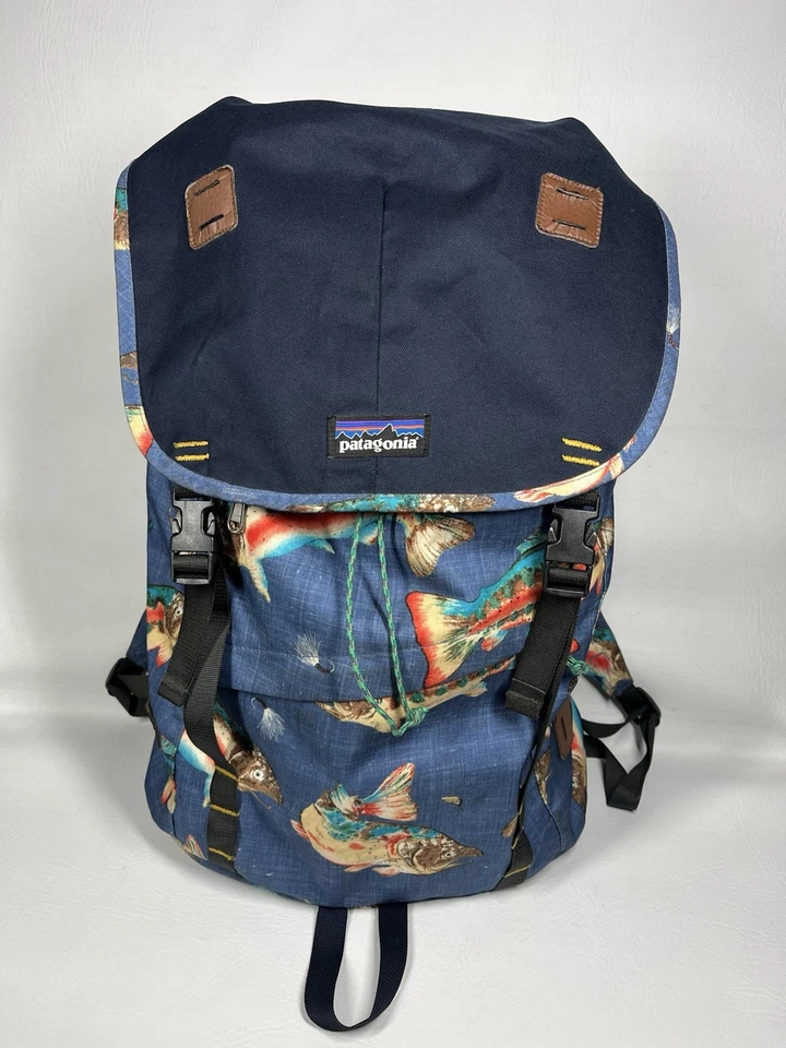 Patagonia ARBOR CLASSIC PACK 25L Backpack Rainbow Trout Fish Print Blue RARE - Image 1 of 4