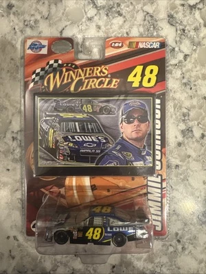 Bajo Jimmie Johnson Lowes Cot 2008 1:64 WC Winners Circle Sam Foto 1 de 2