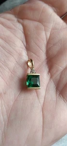 Vintage 10k Yellow Gold Emerald & Diamond Accents Pendant / Charm 2 Grams - Picture 1 of 15