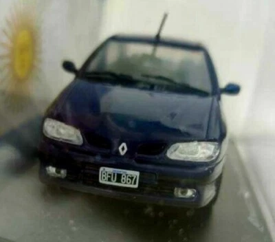 Renault Megane RXE 1997 Argentina Rare Diecast Car Scale 1:43 With Magazine - Image 1 of 4
