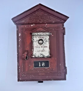 Caja de llamada de alarma de incendio Gamewell vintage # 18 pieza de coleccionista. - Imagen 1 de 5
