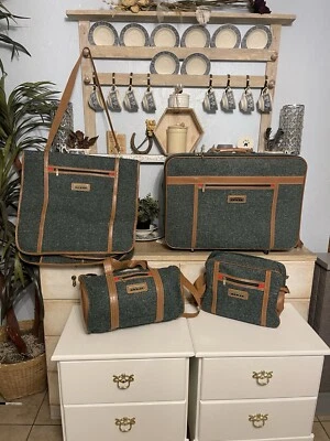 Luggage—Oscar De La Renta—Designer Vintage - Image 1 of 4