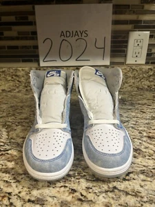 AIR JORDAN 1 RETRO HIGH OG HYPER ROYAL 2021 (555088-402) - Picture 1 of 9