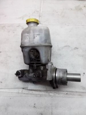 Cilindro maestro de freno 4,7 L A/T 2x2 2002 Dodge Ram 1500 S-4P Foto 1 de 4