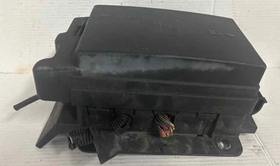 2006 Chevy Trailblazer Envoy 4.2L GM Engine Junction Block Fuse Box 15141557 OEM - Image 1 of 4