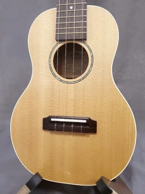 Vox VUP-33 CSM Concert Ukulele Spruce Mahogany USB Outlet New with Soft Case - Image 1 of 4