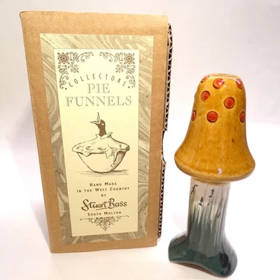 Vintage Stuart Bass Pie Bird Vent * Toadstool ~ Mushroom w/box ENGLAND - Image 1 of 4