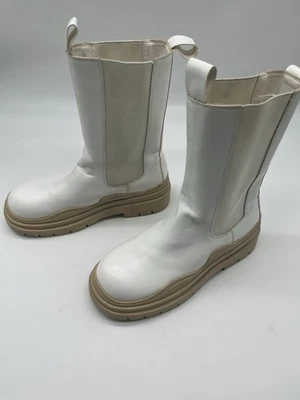 Cape Robbin 白色皮革女式靴子 8 码  — 第 1/4 张图片