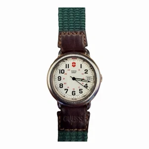 Orologio Uomo Esercito Svizzero Con Marcatori Luminescenti Cinturino Guess - Foto 1 di 4