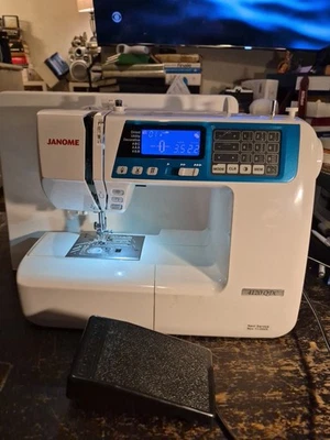 Janome 4120QDC Computerized Sewing Quilting Machine Nice Work Great...read! - Image 1 of 4