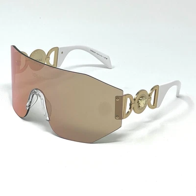 范思哲 VE2258-10027J 金色白色 45 毫米盾牌美杜莎女式太阳镜 — 第 1/4 张图片