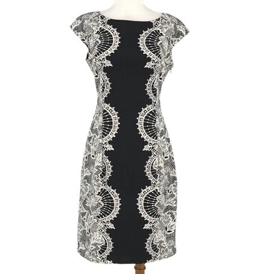 Vestido Maggy London para mujer 4 negro blanco geométrico sin mangas cremallera lateral Foto 1 de 4